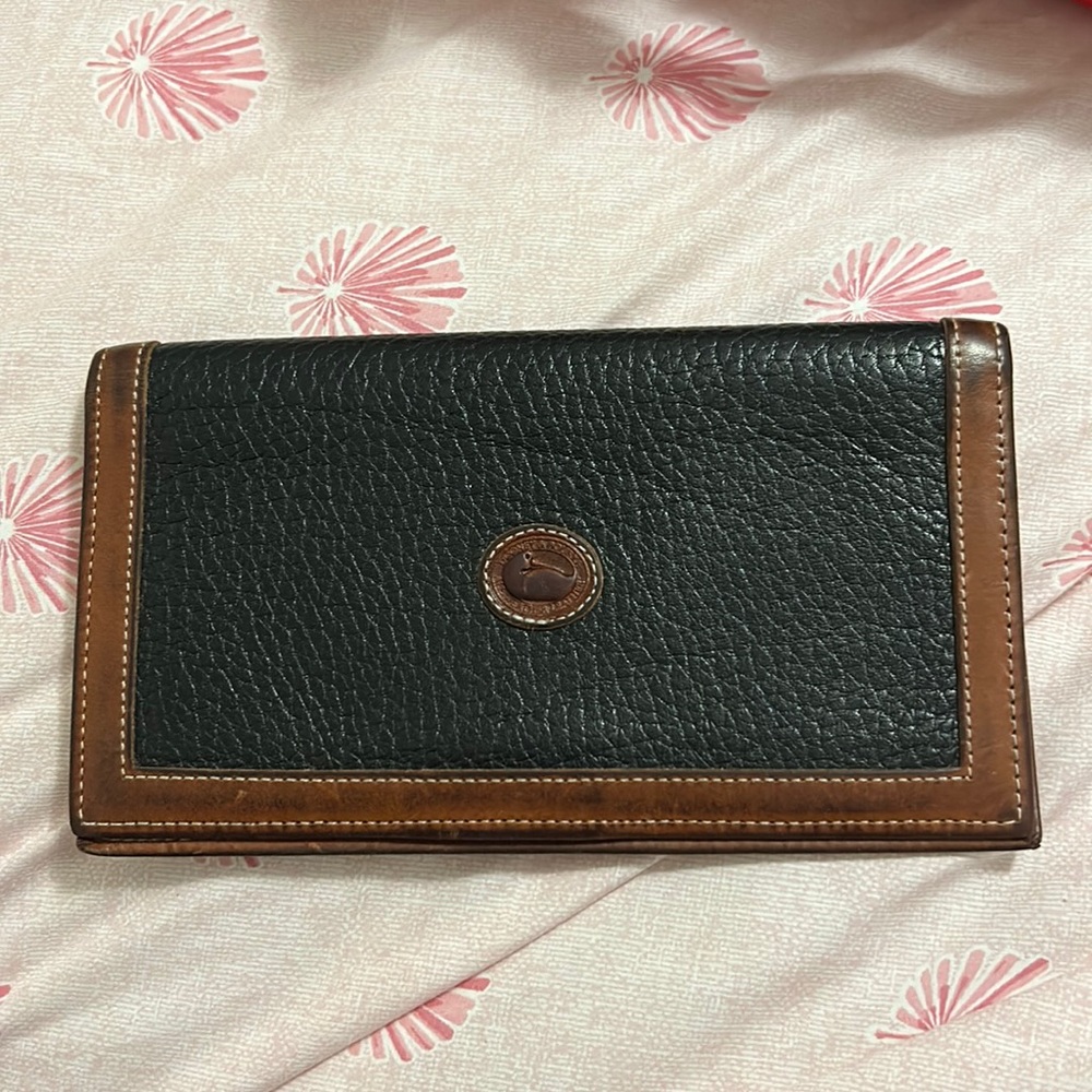 Dooney and Bourke checkbook cover (black)